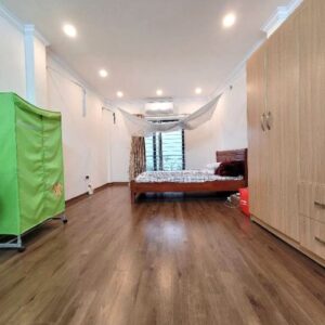 NHÀ CỔ LINH 40M2- 6 TẦNG Ở NGAY- Ô TÔ ĐỖ CỬA- CẠNH CÔNG VIÊN HỒ- 9.9 TỶ